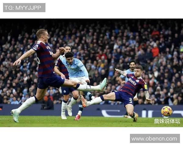 欧联杯精彩对决尤文图斯凭借帽子戏法战胜曼城全场沸腾