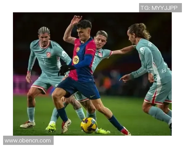 英超激战：那不勒斯狂胜巴萨四球绝杀瞬间引发全场狂欢点评