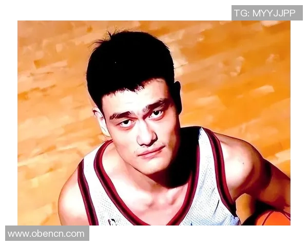 姚明用幽默表情展现自我风采与篮球人生的独特魅力