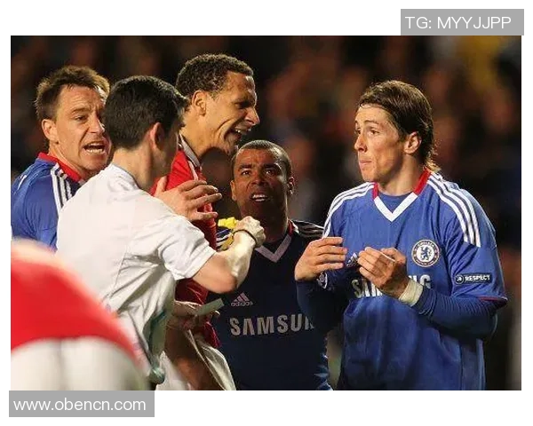 德甲焦点战波尔图与巴黎圣日耳曼握手言和红牌事件引发全场热议