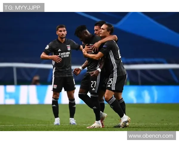 欧冠激战：里昂凭借帽子戏法力克热刺全场沸腾十大精彩进球回顾